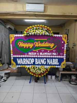 Papan Bunga di Petojo Utara